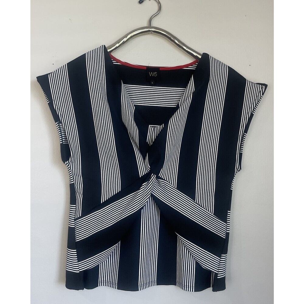 Womens Striped Top Black And White Striped V-Neck Sz Large Work Cute Cap Sleeve